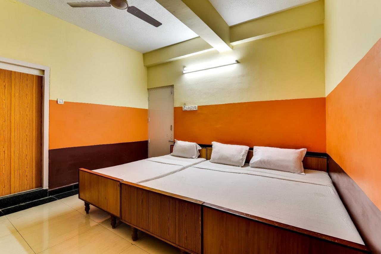 Hotel O Srinivasa Residency Lodge Тирупати Екстериор снимка