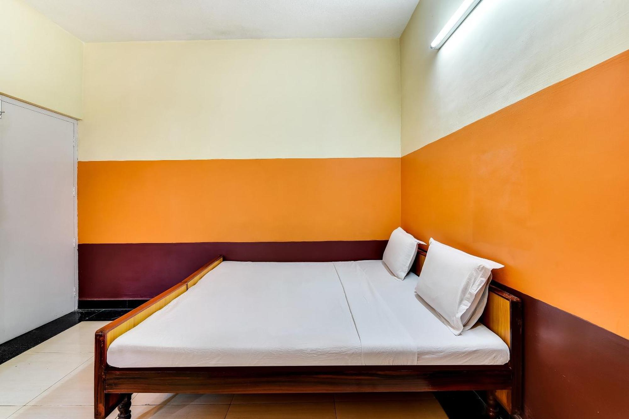 Hotel O Srinivasa Residency Lodge Тирупати Екстериор снимка